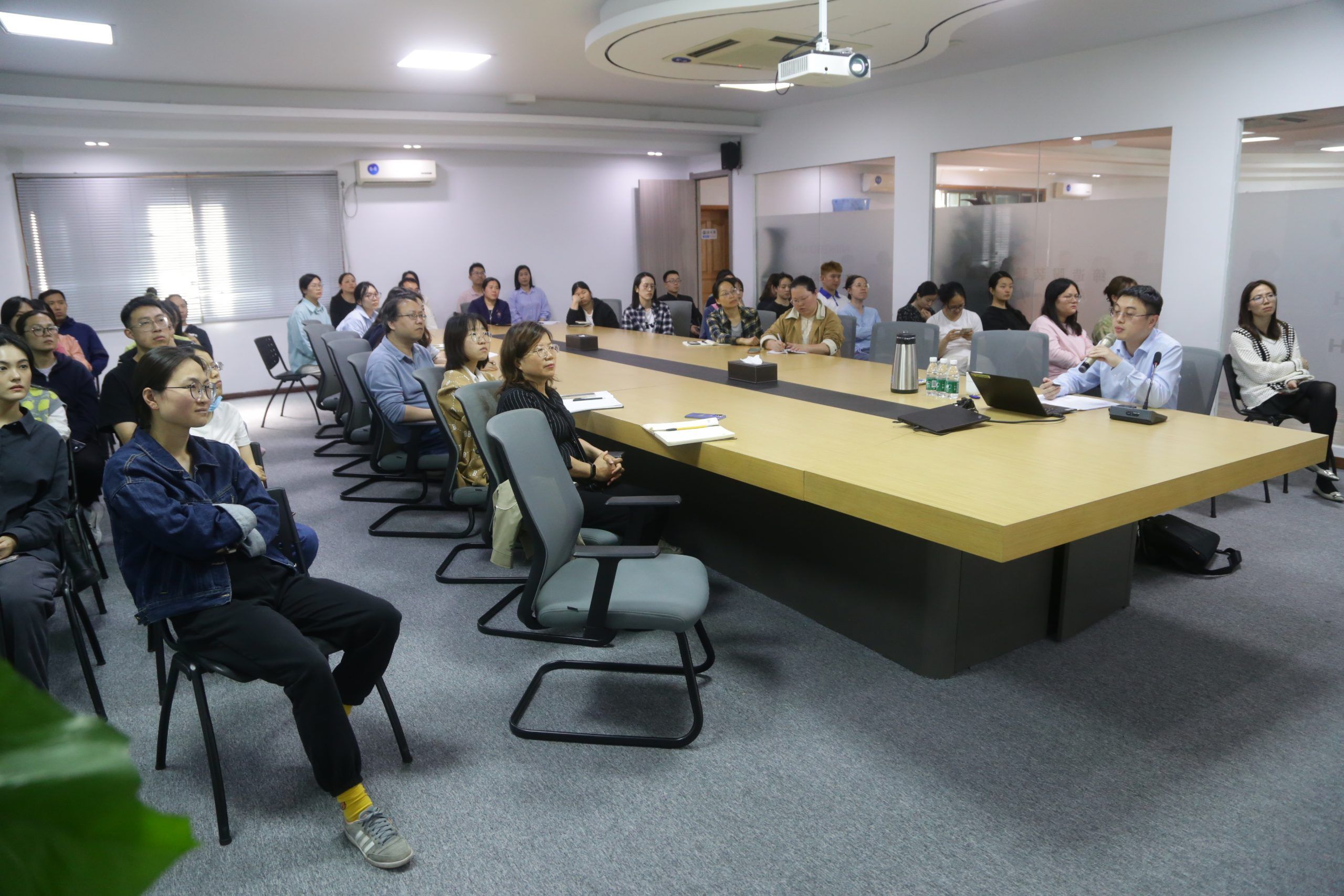 夯實信保知識 筑牢風險屏障 | 國貿開展出口信保業務專題培訓