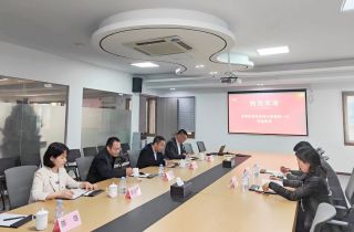 海曙區(qū)商務(wù)局領(lǐng)導(dǎo)蒞臨國貿(mào)走訪調(diào)研